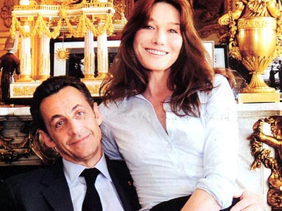 Η Κάρλα Μπρούνι στη γειτονιά του Μικ Τζάγκερ