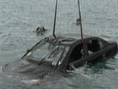 Αυτοκίνητο  «βούτηξε» στη Λευκάδα – σώθηκαν οι επιβάτες