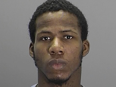 Χτύπησε τη μάνα του γιατί τον έπιασε να… αυτοϊκανοποιείται