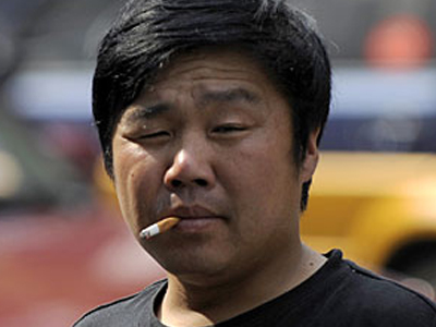 Η Κίνα προτρέπει τους πολίτες να καπνίζουν περισσότερο