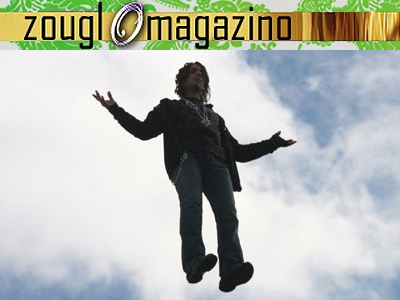 Είναι Έλληνας, πετάει στον αέρα, περπατάει στο νερό και κόβει ανθρώπους στα δύο