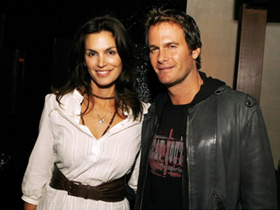 Για σεξουαλική παρενόχληση κατηγορείται ο σύζυγος της Σίντι Κρόφορντ