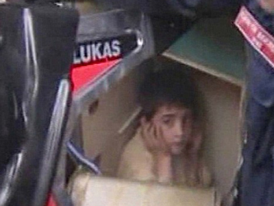 Ανήλικος κλειδώθηκε σε χρηματοκιβώτιο