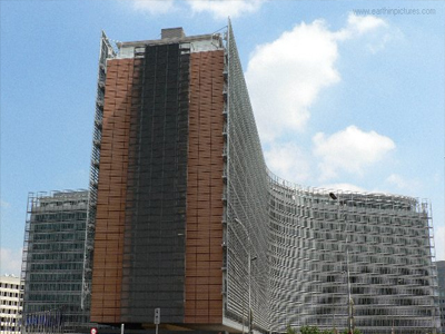 Ευρωπαϊκό πυρ κατά του πληθωρισμού