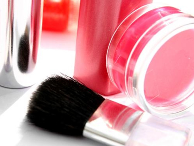 Καλλυντικά γεμάτα τοξικά νανοσωματίδια