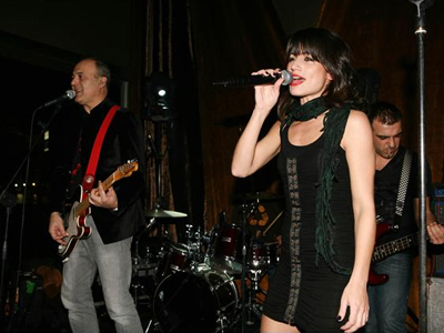 Ξεφάντωσαν με τους C–Real!