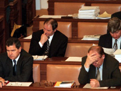 Υποχρεώνεται σε παραίτηση η κυβέρνηση της Τσεχίας