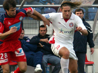 “Κυανέρυθρος” ο Ντ’ Ακόλ