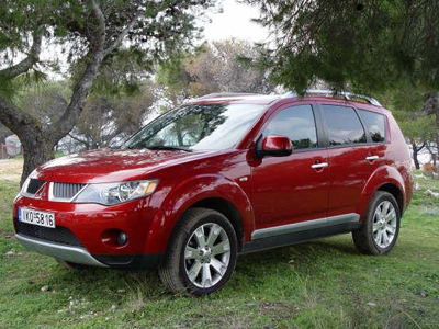 MITSUBISHI OUTLANDER, Ανοικτό στις προκλήσεις…