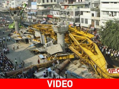 Τραγωδία από κατάρρευση γέφυρας στο Νέο Δελχί