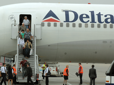 Αποπειράθηκε να ανοίξει πόρτα έκτακτης ανάγκης αεροπλάνου