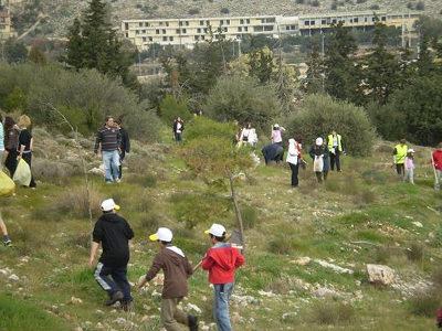 Συμβολική δενδροφύτευση στο Ποικίλο Όρος