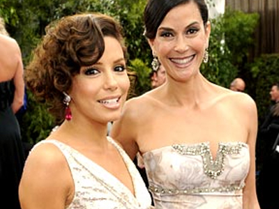 Φιλί ανάμεσα σε δύο «Απεγνωσμένες Νοικοκυρές»