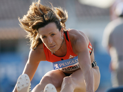 Πρωτιά για Δεβετζή