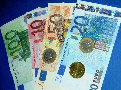 Σε ακόμη μεγαλύτερο δανεισμό προσφεύγει η κυβέρνηση