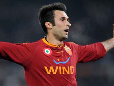 Vucinic: Δεν πρόκειται να φύγω από τη Roma