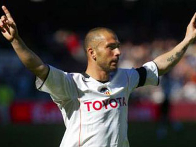 «Rossoblu» μέχρι το 2011 ο Marco Di Vaio