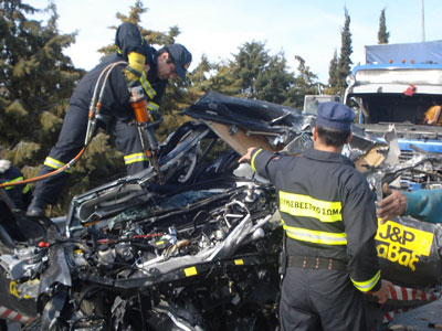 Εργάτες παρασύρθηκαν από διερχόμενο φορτηγό