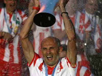 «Θρυλική» φιέστα στο Καραϊσκάκη