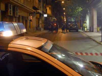 Συνεχίζονται οι έρευνες για την επίθεση κατά της κλούβας των ΜΑΤ