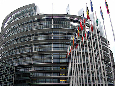 Πτώση στο κόστος δανεισμού λόγω… ευρωομολόγου