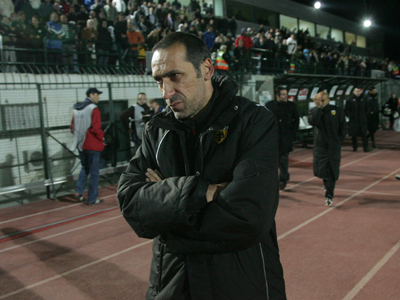 Διαψεύδει τα περί παραίτησης Δώνη η ΑΕΚ