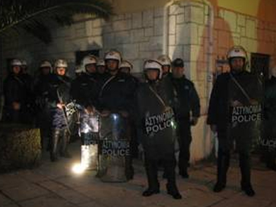 Επεισόδια με σοβαρό τραυματισμό αστυνομικού στο Ηράκλειο