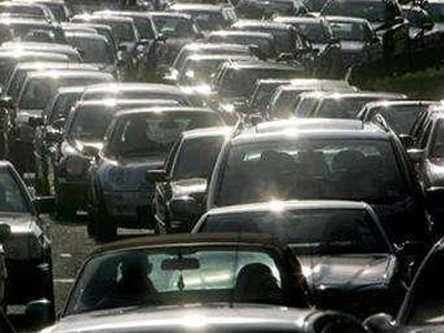 Φυλακή για όσους γράφουν μηνύμα στο κινητό