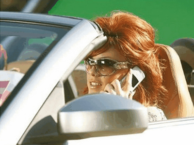 Υποχρεωτική η χρήση hands free κατά την οδήγηση στην Καλιφόρνια