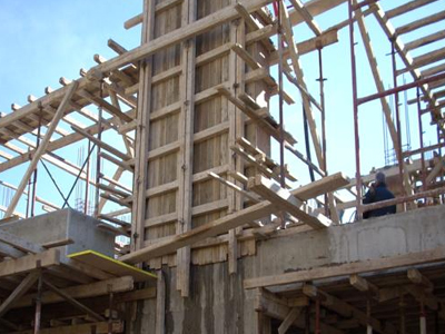 Νεκρός αλλοδαπός σε νεοαναγειρόμενη οικοδομή