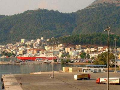 ΕΔΕ μετά από καταγγελίες για ξυλοδαρμό μετανάστη από λιμενικούς