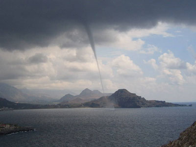 Ένας τραυματίας από ανεμοστρόβιλο στη Ρόδο