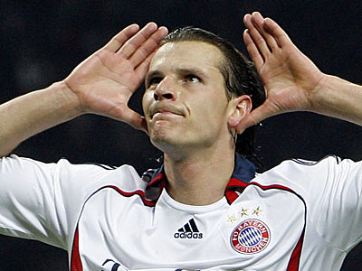 Van Buyten: Δε φεύγω από τη Bayern