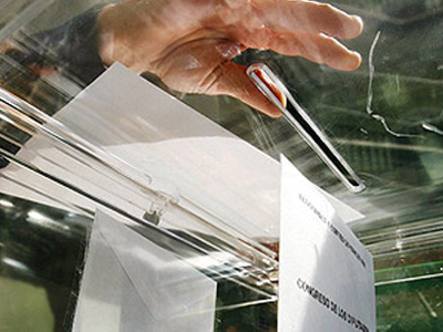 Με 3,7% μπροστά το ΠΑΣΟΚ σε νέα δημοσκόπηση