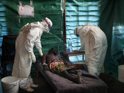 Πανικός στις Φιλιππίνες από τον ιό Έμπολα