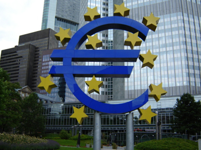 Δεν αποκλείει ακόμη χαμηλότερα επιτόκια η ΕΚΤ