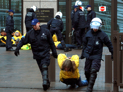 ”Αιχμαλώτισαν” υπουργούς της ΕΕ