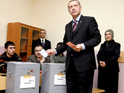 Ερντογάν: Δεν με ικανοποίησε το εκλογικό αποτέλεσμα