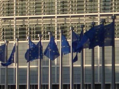 Μπράουν: “Να αναθεωρηθούν οι σχέσεις ΕΕ – Ρωσίας”