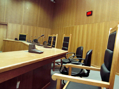 ‘Αρχισε η δίκη για την υπόθεση των εκβιασμών