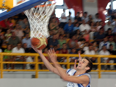 Με το… δεξί οι Έφηβοι