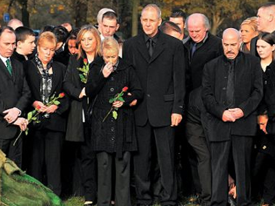 Την κήδεψαν τα 172 εγγόνια της