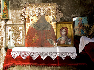 Εμπόριο ναρκωτικών… με την “ευλογία” του Θεού!