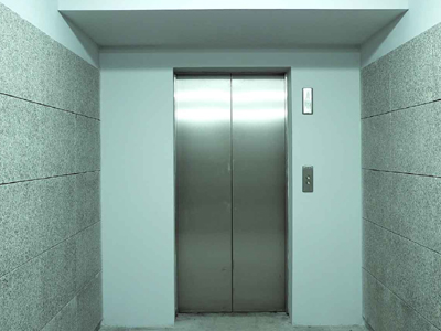 Ασανσέρ νοσοκομείου… σε ελεύθερη πτώση