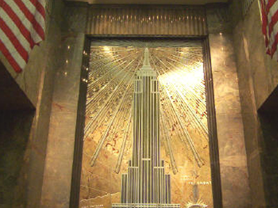 Θρίλερ με δεκάδες εγκλωβισμένους σε ασανσέρ