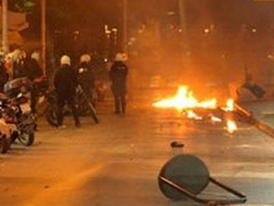 Επίθεση σε διμοιρία των ΜΑΤ