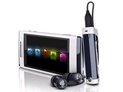 Sony Ericsson Aino…8.1 Mega Pixel κάμερα – δυνατότητα επικοινωνίας με το Playstation 3 ώστε να βλέπετε ταινίες, φωτογραφίες και να ακούτε μουσική από οποιοδήποτε σημείο και αν βρίσκεστε, δωρεάν!