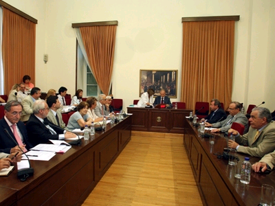 Ανοίγει ο διάλογος για τα ΜΜΕ