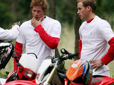 Στις… μηχανές ο Γουίλιαμ και ο Χάρι