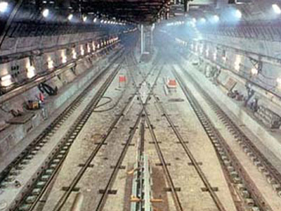 Εγκλωβισμένοι στο τούνελ της Μάγχης